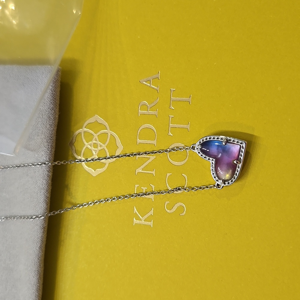 Kendra Scott Ari Heart Short Necklace 💜🩷🩵
